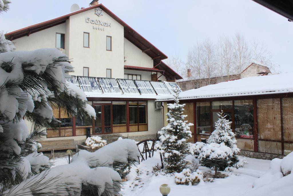 Tian-Shan Hotel Bishkek Exterior foto